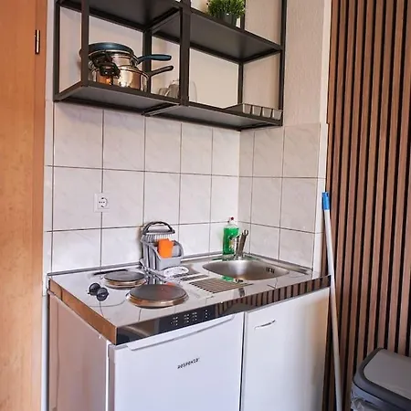 Mivano - Am Bahnhof Apartment