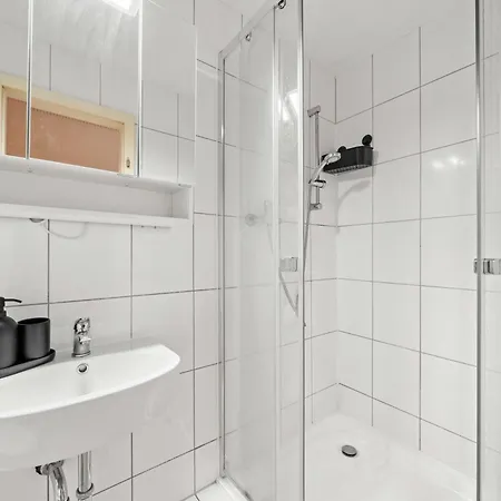Mivano - Am Bahnhof Apartment