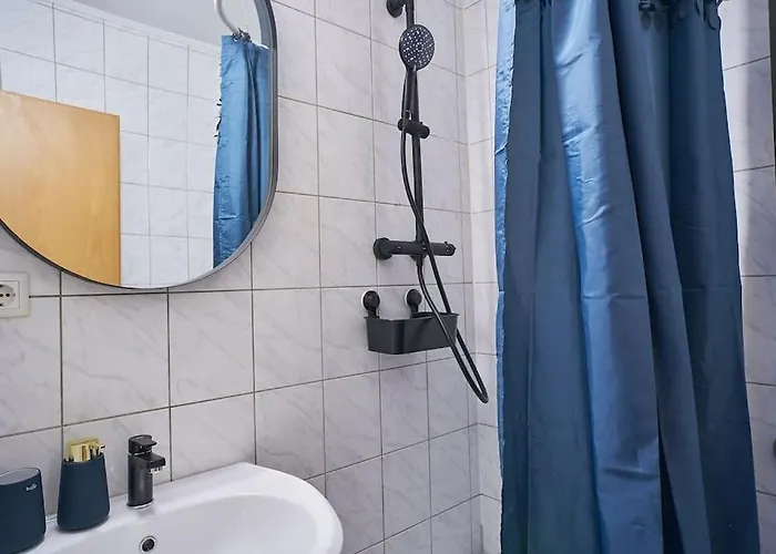 Mivano - Am Bahnhof *